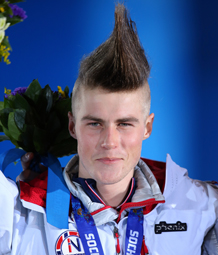 官方：水户蜀葵正式签下仙台七夕27岁边后卫真濑拓海（官宣：水户蜀葵从仙台七夕签下27岁边后卫真濑拓海）