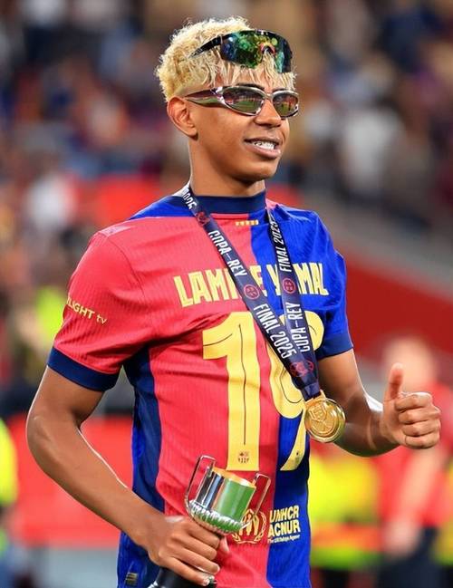 朱婷首发8分闪耀意甲，科内利亚诺3-0横扫库内奥斩获两连胜（朱婷首发砍8分闪耀意甲，科内利亚诺3-0零封库内奥豪取两连胜）