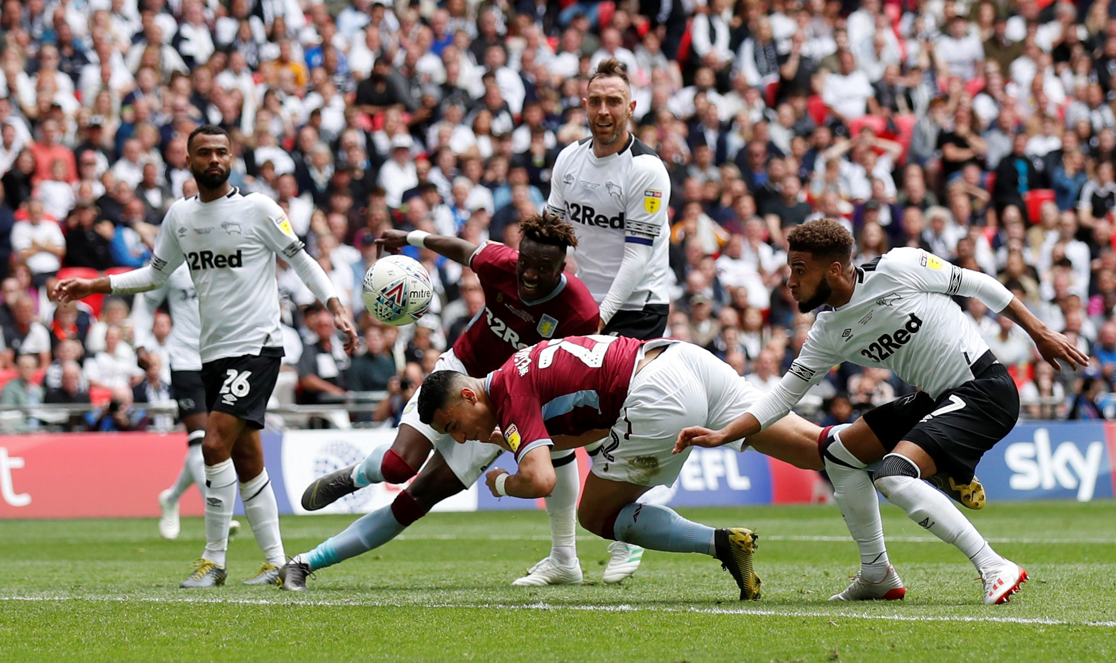 乌尔比希：我为每场比赛都做100%的准备，以便随时顶替诺伊尔（乌尔比希：我每场都全力备战，随时待命接替诺伊尔）