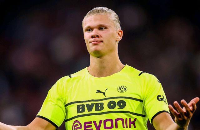 中国澳门U20男足队长：跟学校请假来踢全运会，还得补作业（中国澳门U20男足队长为踢全运会向学校请假，赛后还要补作业）